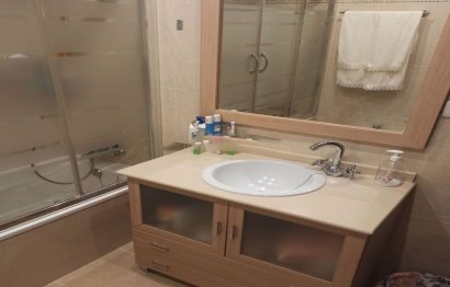 Resale - Apartment - Middle Floor Apartment - Estepona - Estepona Centro