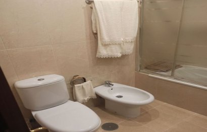 Resale - Apartment - Middle Floor Apartment - Estepona - Estepona Centro