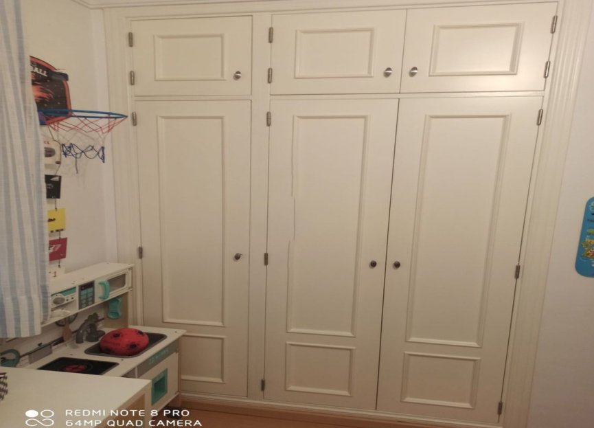 Resale - Apartment - Middle Floor Apartment - Estepona - Estepona Centro