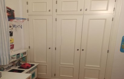 Resale - Apartment - Middle Floor Apartment - Estepona - Estepona Centro