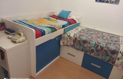 Resale - Apartment - Middle Floor Apartment - Estepona - Estepona Centro