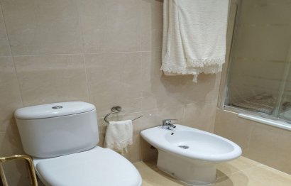 Resale - Apartment - Middle Floor Apartment - Estepona - Estepona Centro