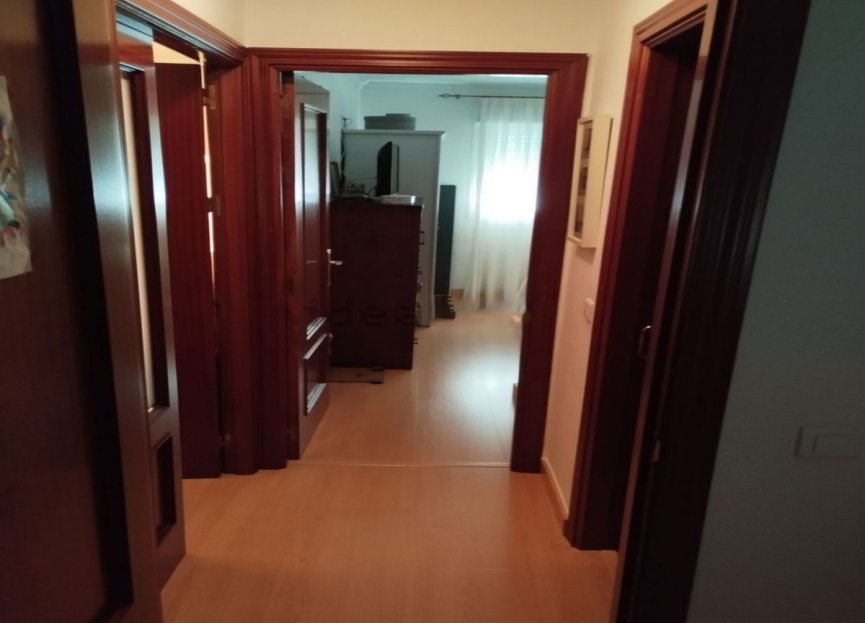 Resale - Apartment - Middle Floor Apartment - Estepona - Estepona Centro