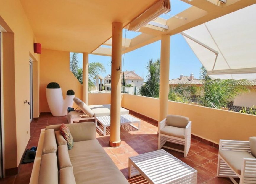Resale - Apartment - Middle Floor Apartment - Marbella - Nueva Andalucia