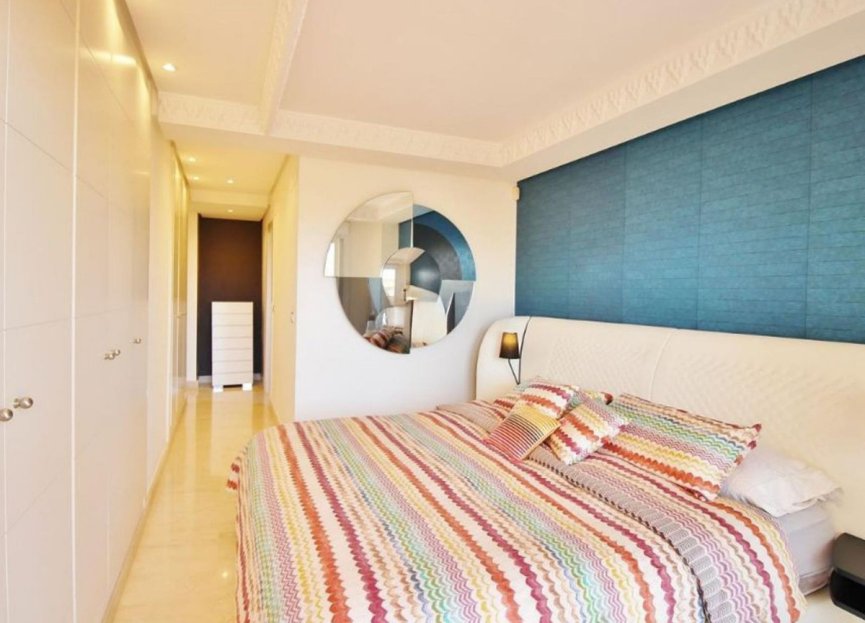 Resale - Apartment - Middle Floor Apartment - Marbella - Nueva Andalucia