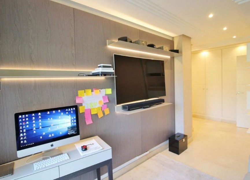 Resale - Apartment - Middle Floor Apartment - Marbella - Nueva Andalucia