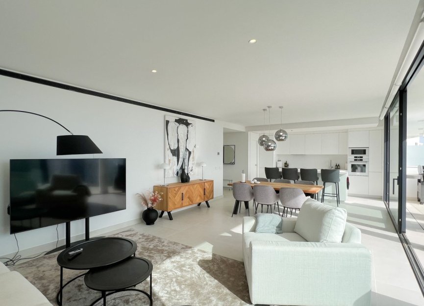 Resale - Apartment - Middle Floor Apartment - Fuengirola - Higueron