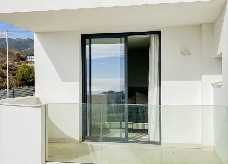 Resale - Apartment - Middle Floor Apartment - Fuengirola - Higueron