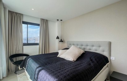 Resale - Apartment - Middle Floor Apartment - Fuengirola - Higueron