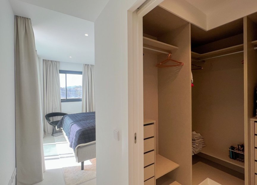 Resale - Apartment - Middle Floor Apartment - Fuengirola - Higueron