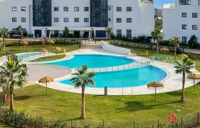 Resale - Apartment - Middle Floor Apartment - Fuengirola - Higueron