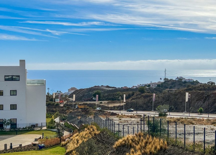 Resale - Apartment - Middle Floor Apartment - Fuengirola - Higueron