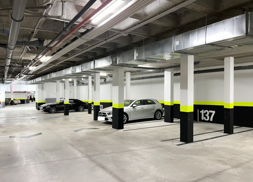 Resale - Apartment - Middle Floor Apartment - Fuengirola - Higueron