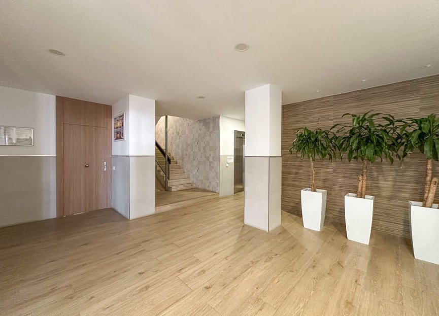 Resale - Apartment - Middle Floor Apartment - Fuengirola - Fuengirola Centro