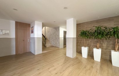 Resale - Apartment - Middle Floor Apartment - Fuengirola - Fuengirola Centro