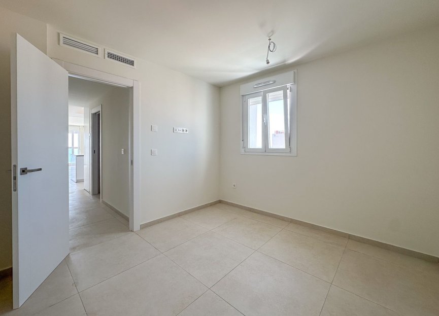 Resale - Apartment - Middle Floor Apartment - Fuengirola - Fuengirola Centro