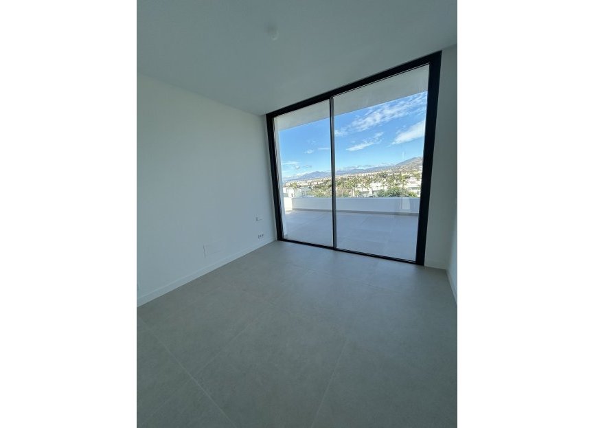 Resale - House - Detached Villa - Marbella - Río Real