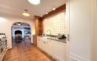 Resale - House - Semi-Detached House - Marbella - Marbella Centro