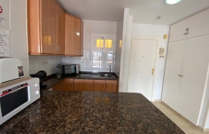 Resale - Apartment - Middle Floor Apartment - Benalmádena - Benalmadena Centro