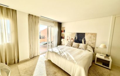 Resale - Apartment - Penthouse - Marbella - Nueva Andalucia