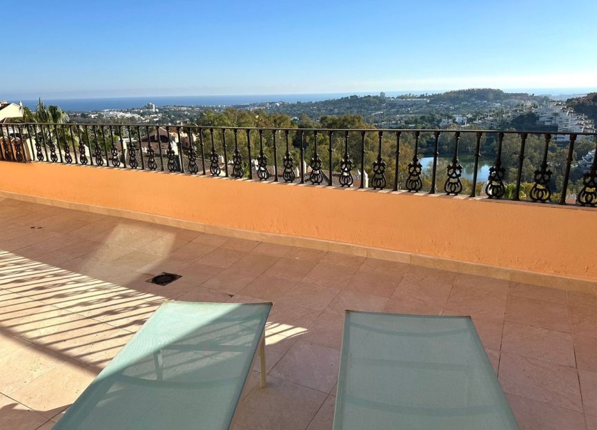 Resale - Apartment - Penthouse - Marbella - Nueva Andalucia