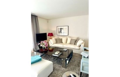 Resale - Apartment - Penthouse - Marbella - Nueva Andalucia