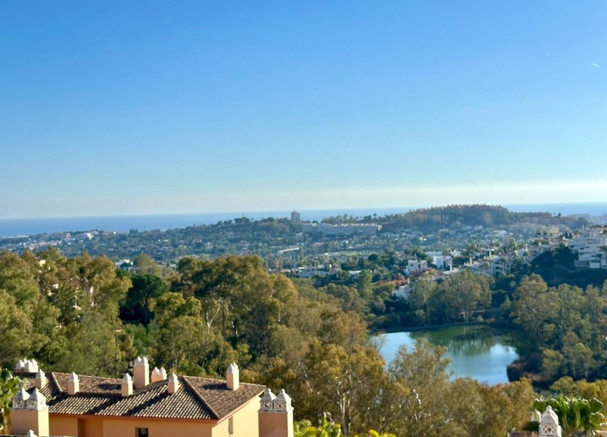 Resale - Apartment - Penthouse - Marbella - Nueva Andalucia