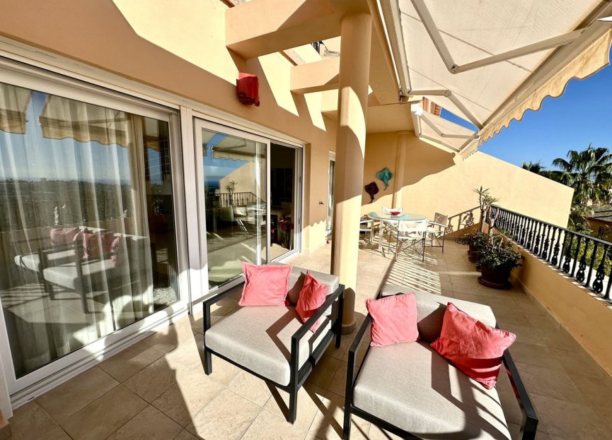Resale - Apartment - Penthouse - Marbella - Nueva Andalucia