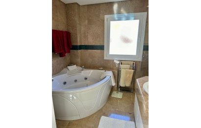 Resale - Apartment - Penthouse - Marbella - Nueva Andalucia