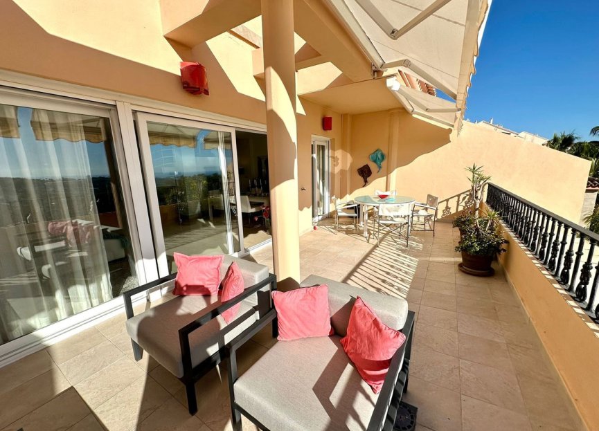 Resale - Apartment - Penthouse - Marbella - Nueva Andalucia