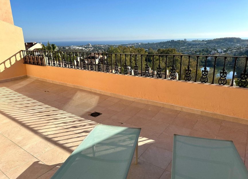 Resale - Apartment - Penthouse - Marbella - Nueva Andalucia