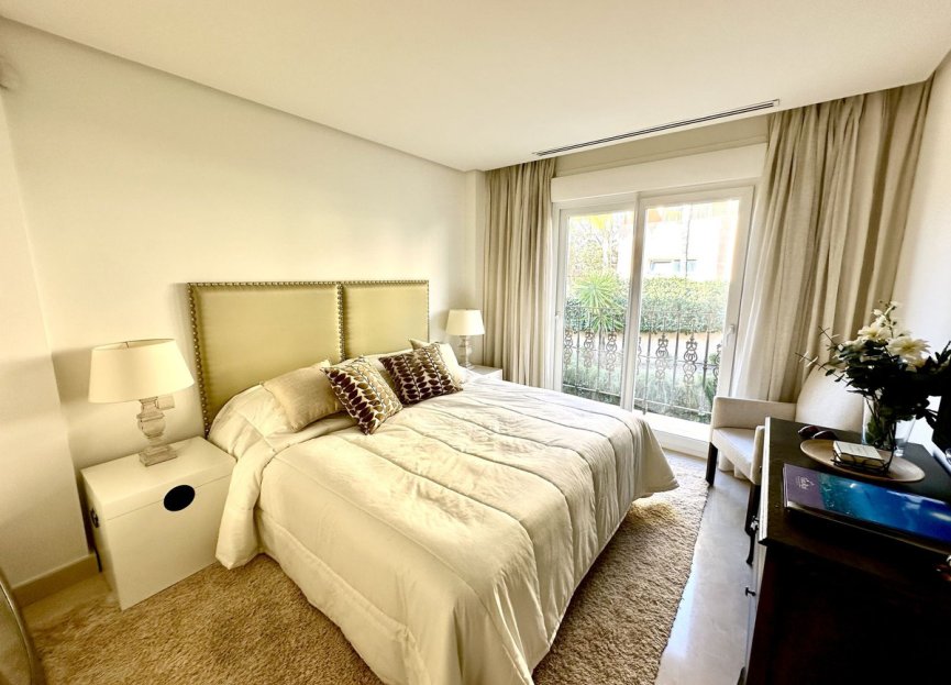 Resale - Apartment - Penthouse - Marbella - Nueva Andalucia