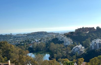 Resale - Apartment - Penthouse - Marbella - Nueva Andalucia