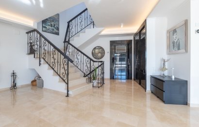 Resale - House - Detached Villa - Marbella - Elviria