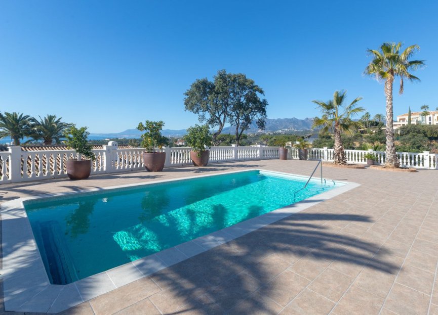 Resale - House - Detached Villa - Marbella - Elviria