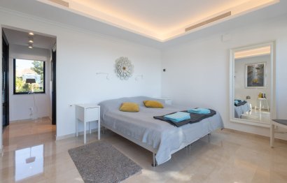 Resale - House - Detached Villa - Marbella - Elviria