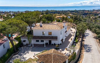 Resale - House - Detached Villa - Marbella - Elviria