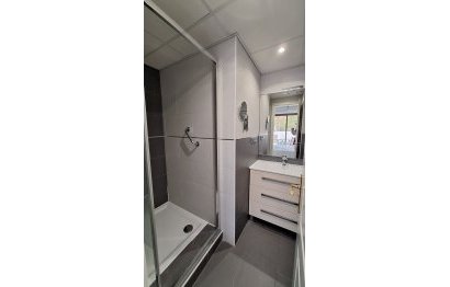 Resale - Apartment - Middle Floor Apartment - Marbella - Elviria