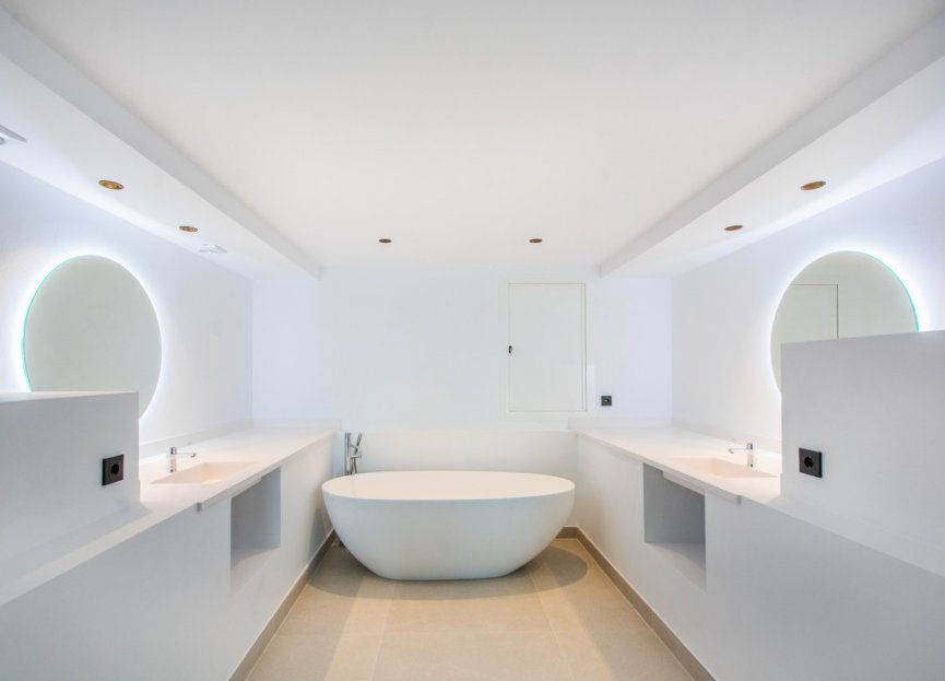 Resale - Apartment - Middle Floor Apartment - Marbella - La Mairena