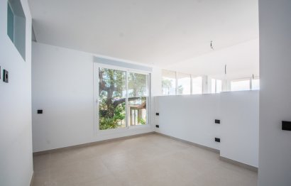 Resale - Apartment - Middle Floor Apartment - Marbella - La Mairena