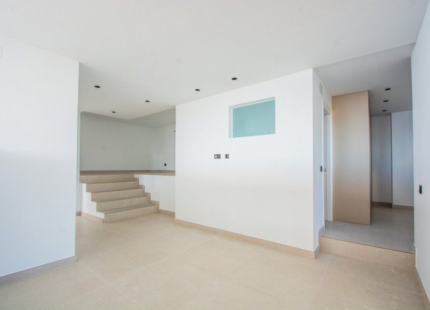 Resale - Apartment - Middle Floor Apartment - Marbella - La Mairena