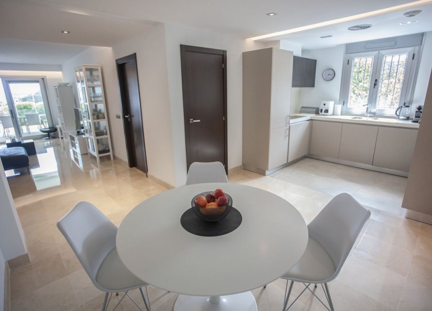 Resale - Ground floor apartment - Marbella - La Mairena