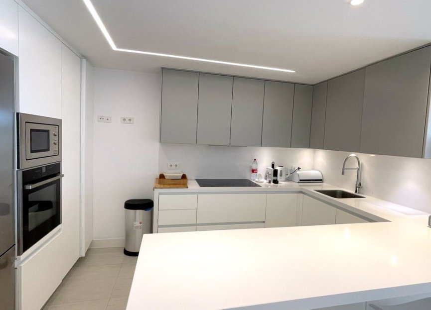 Resale - Ground floor apartment - Marbella - Nueva Andalucia