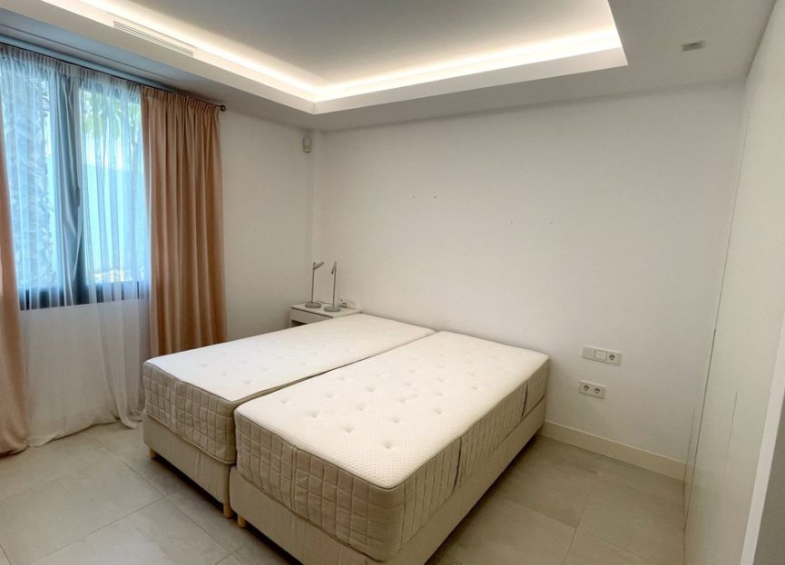 Resale - Ground floor apartment - Marbella - Nueva Andalucia