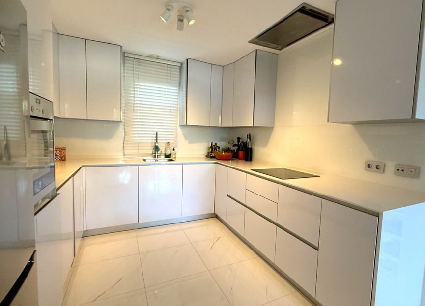 Resale - Ground floor apartment - Estepona - Bel Air