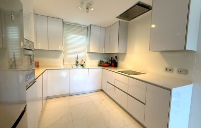 Resale - Ground floor apartment - Estepona - Bel Air