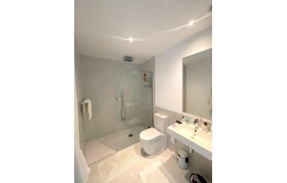 Resale - Ground floor apartment - Estepona - Bel Air