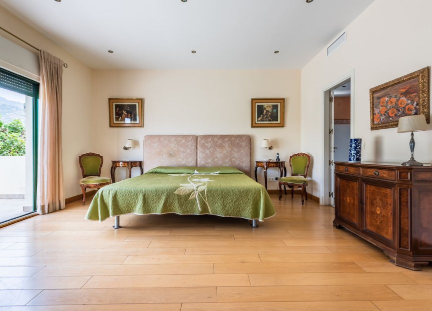 Resale - House - Detached Villa - Marbella - Marbella Centro