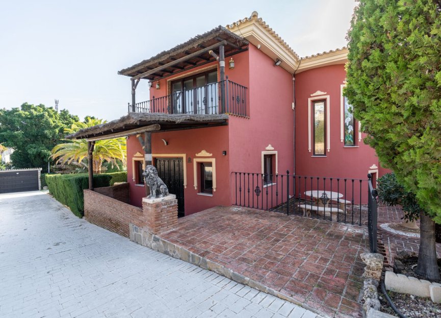 Resale - House - Detached Villa - Benalmádena - Benalmadena Costa