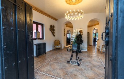 Resale - House - Detached Villa - Benalmádena - Benalmadena Costa